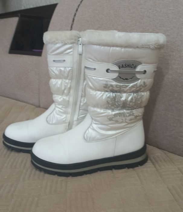 Продам зимние  сапоги