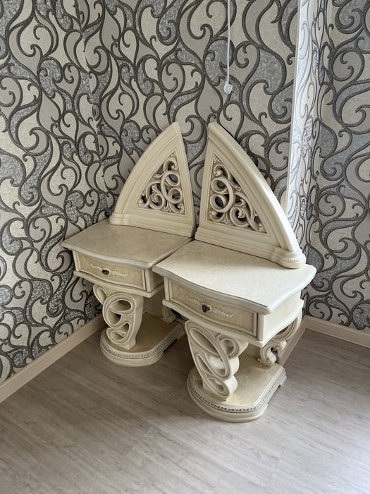 Продам спальный горнитур