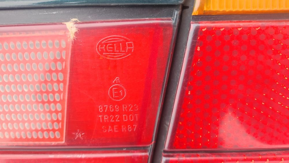 Задние фонари стопы БМВ е34 оригинал хелла