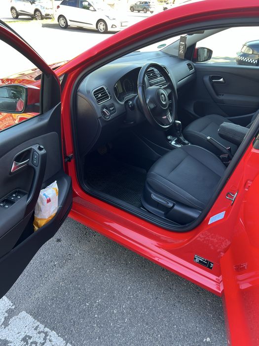 Volkswagen Polo 2011-Automat-Benzina 1,4 MPI Impecabil