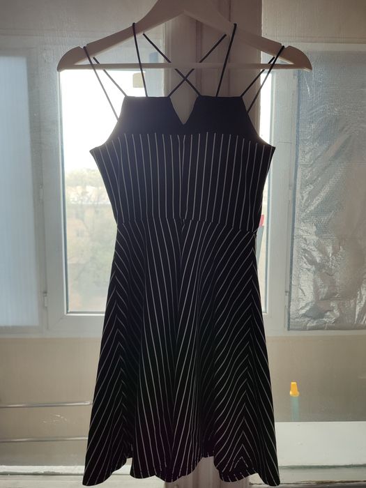 Чёрное летнее платье