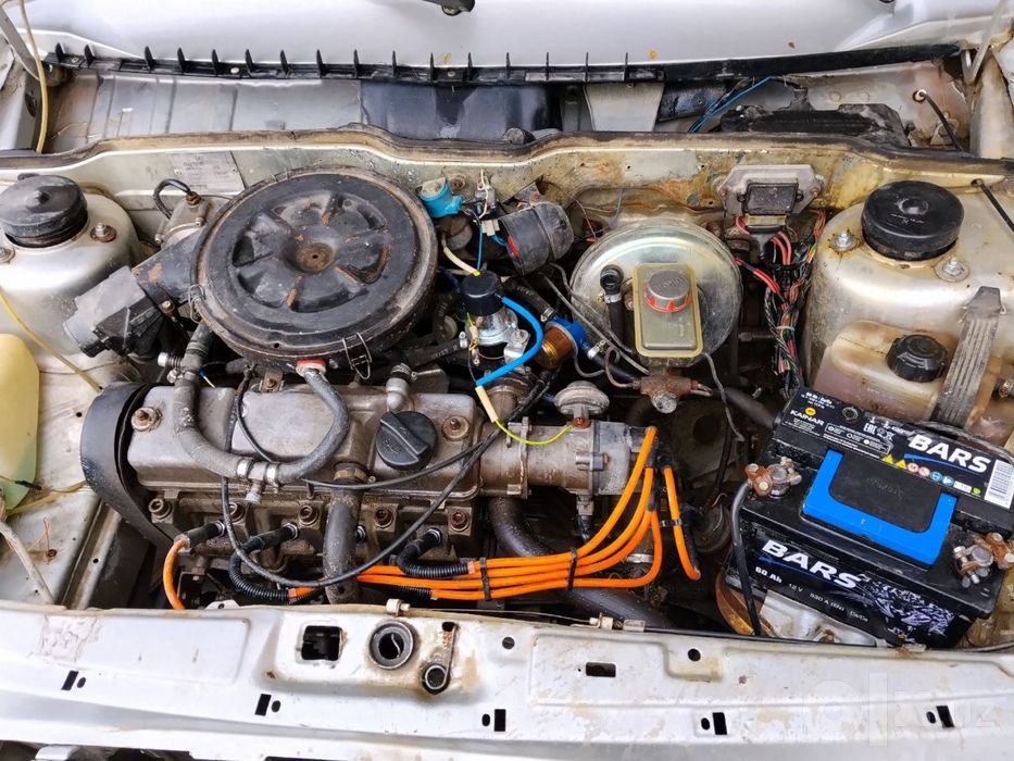 Lada vaz 21099 sotiladi