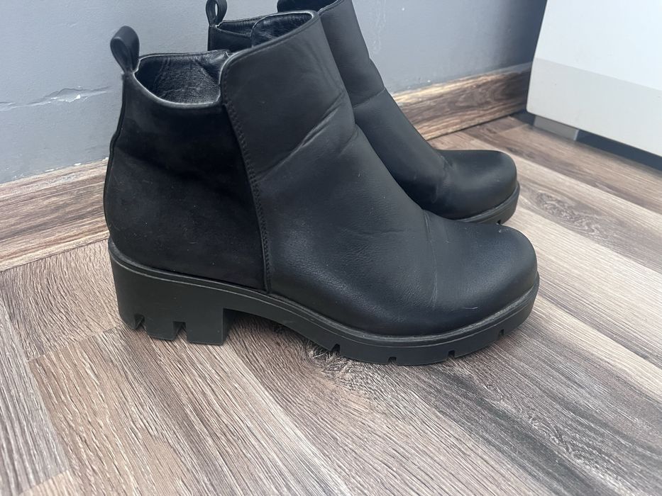 Дамски боти с велур