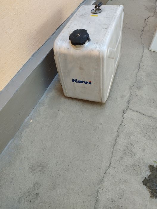 Топливный бак для фуры