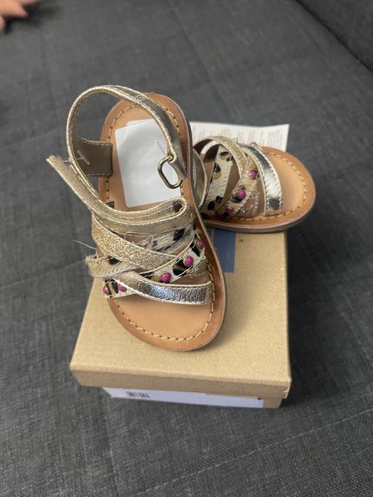 Бебешки сандали