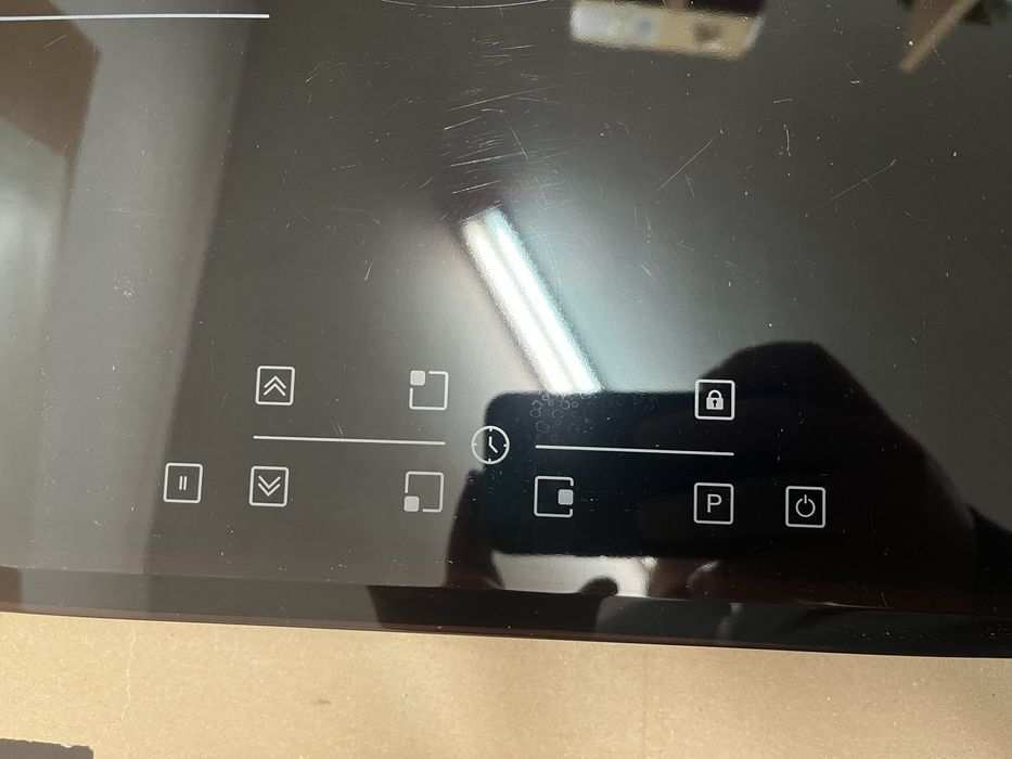 Индукционен котлон с 3 зони