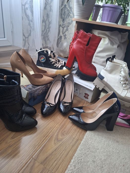 Продам  женский детский обувь