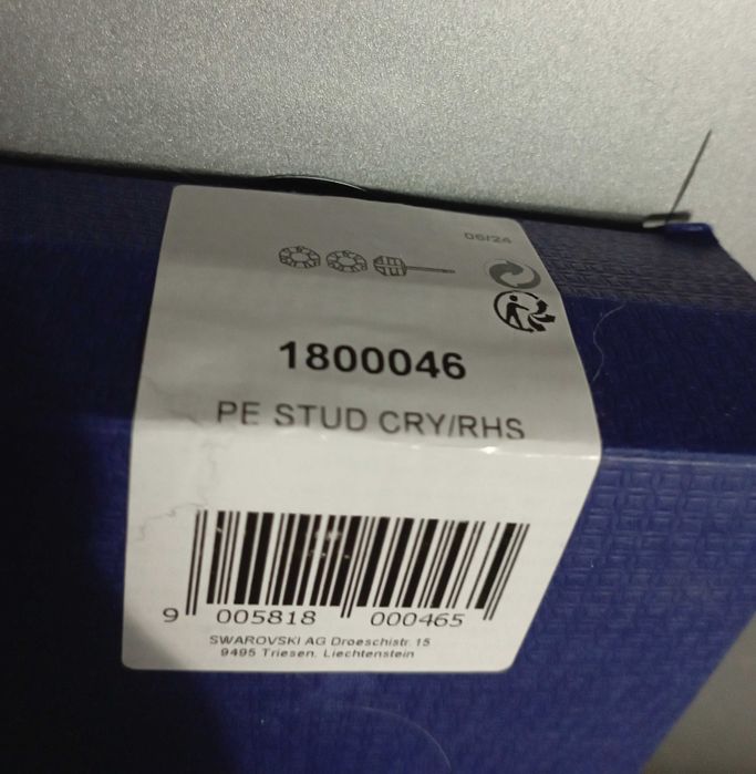 Комплект Swarovski обеци и гривна