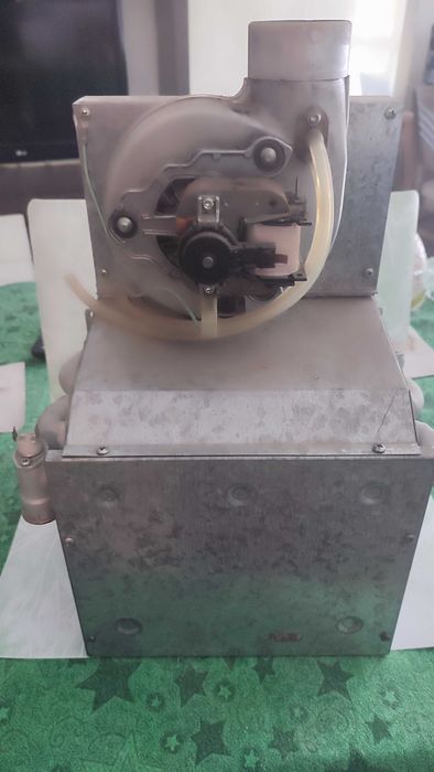 Продавам газов котел двуконтурен MOTAN MT на части