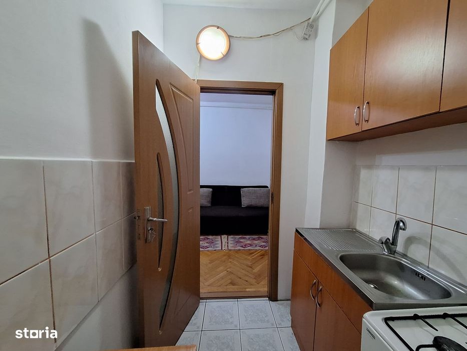 Apartament cu 2 camere| etaj intermediar| centrala proprie| Complexul