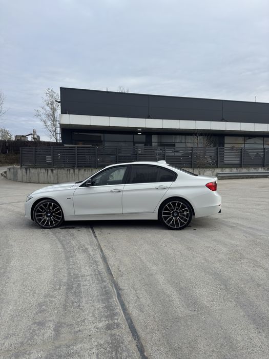 Vand BMW F30 328i din anul 2012