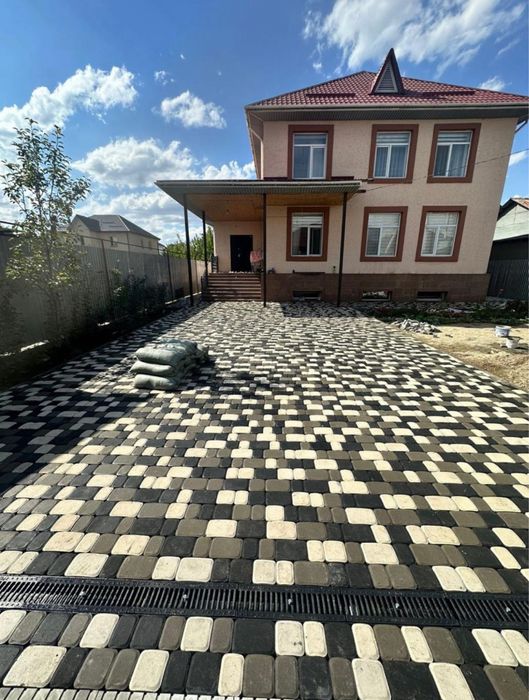 Брусчатка Ландхаус