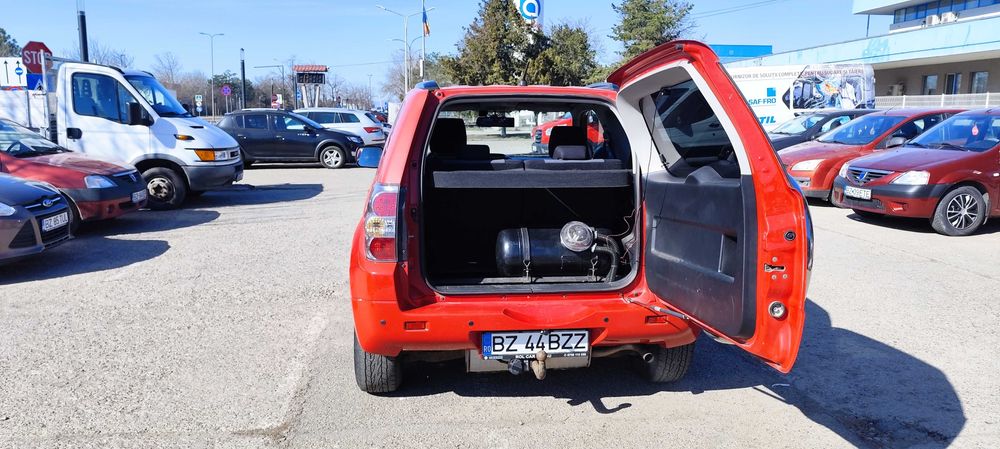 Suzuki Grand Vitara 4x4 – 2007 – 1.6 Benzină + GPL – 106 CP – 3750 €