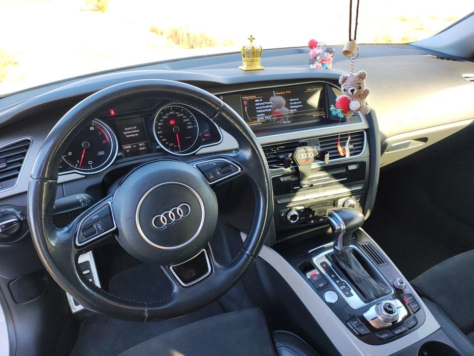 Vând Audi A5 Sportback Facelift/1.8 TFSI(benzină) Automat/Trapa/Pachet S Line/ Alcantara