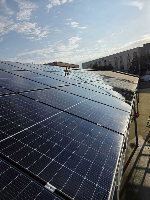 Spalare panouri fotovoltaice!