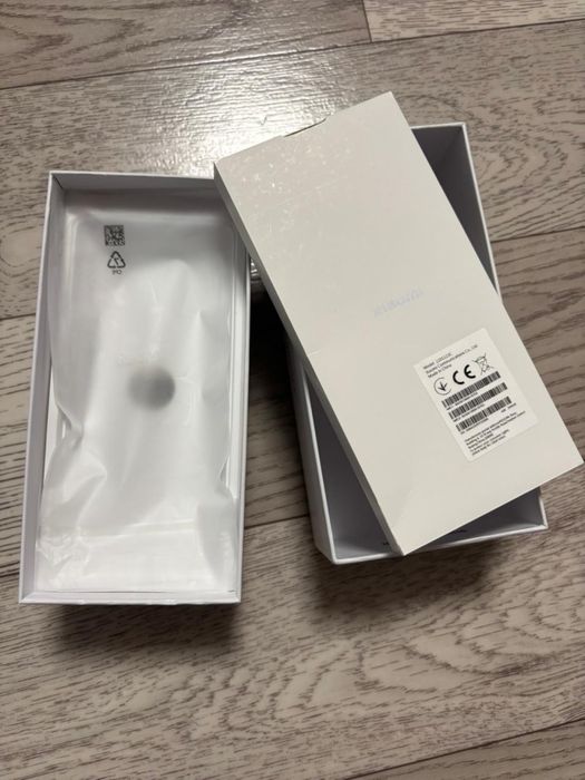 Продам Xiaomi 12