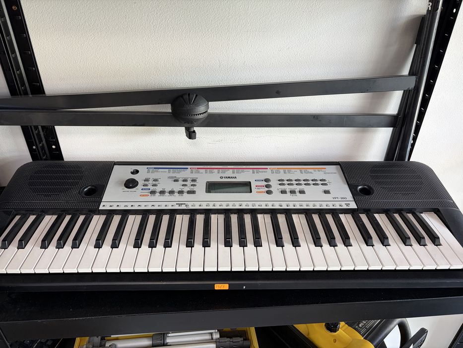 Синтезатор Yamaha YPT-260