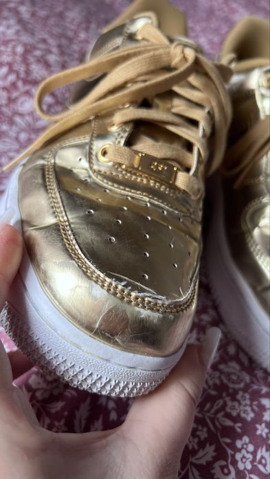 Nike Air force 1 metallic gold 39