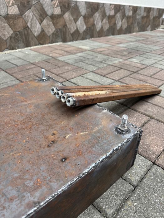 Gratar Solid cu picioare detasabile