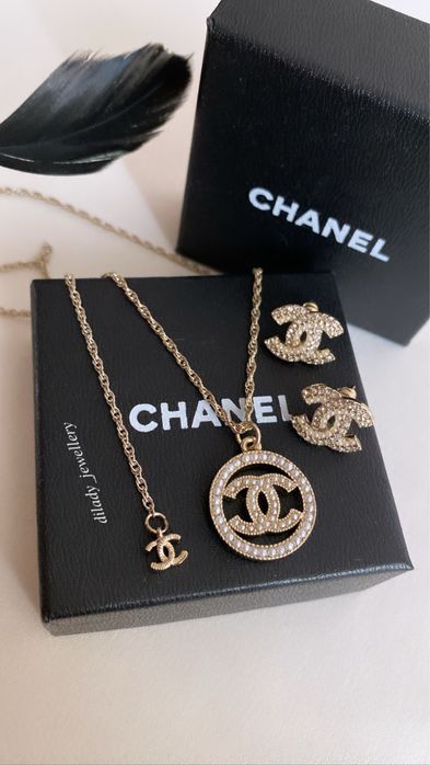 Продам комплект Chanel