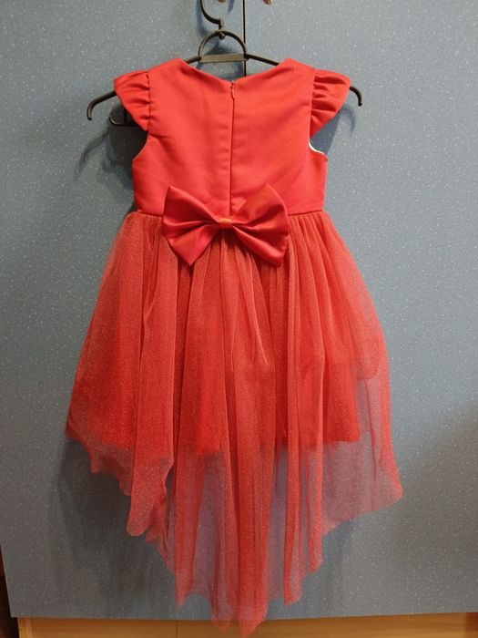 Детские нарядные платья.