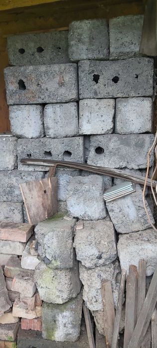 Шифер, шлакоблоки, решетки металлические