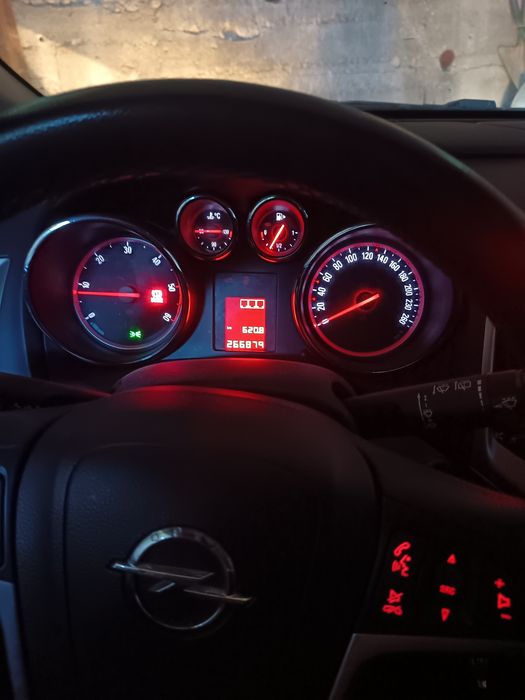De vânzare opel astra j 1.7
