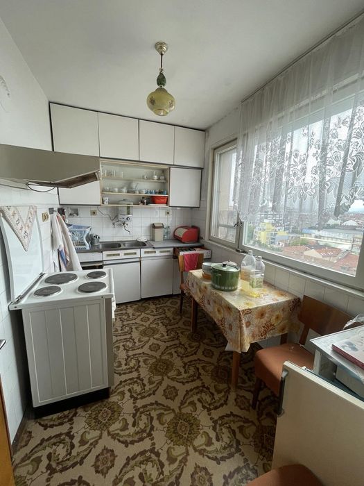 Продава се Четиристаен апартамент в Бургас, Възраждане - 97 кв.м за 1805 €/кв.м - Снимка #5