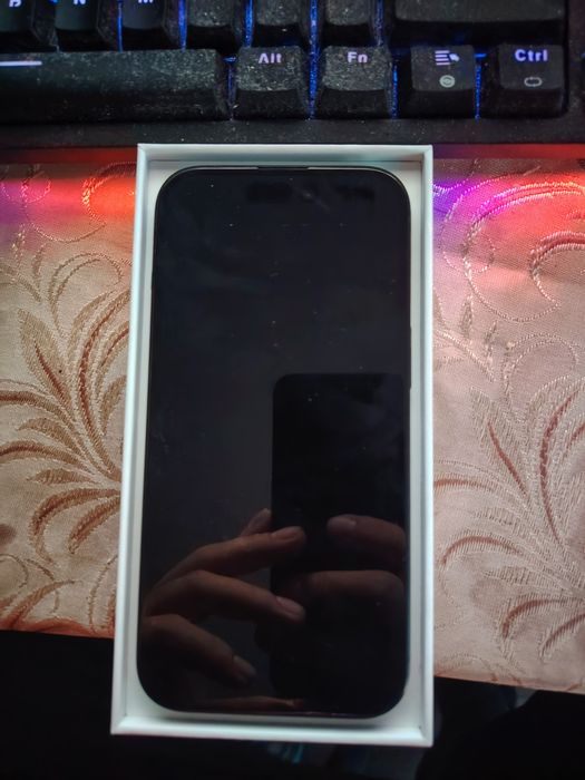 Vând iphon 15 bun