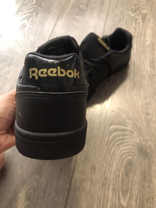 Adidasi reebok negri