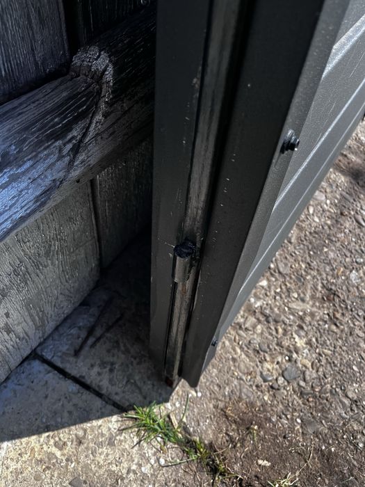 Vand poarta structura fier si invelita in tabla