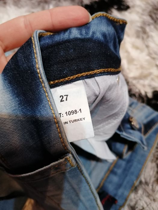 Blugi damă model deosebit