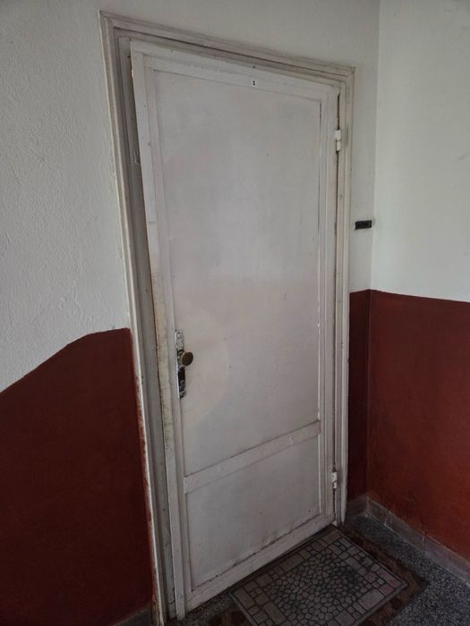 Метална врата с винкелова рамка 192х82