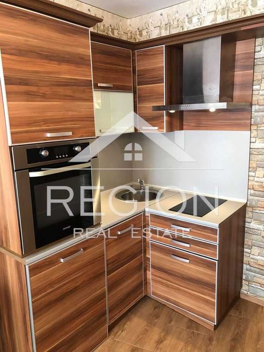 Дава се под наем Двустаен апартамент в Варна, Център - 55 кв.м за 510 € - Снимка #1