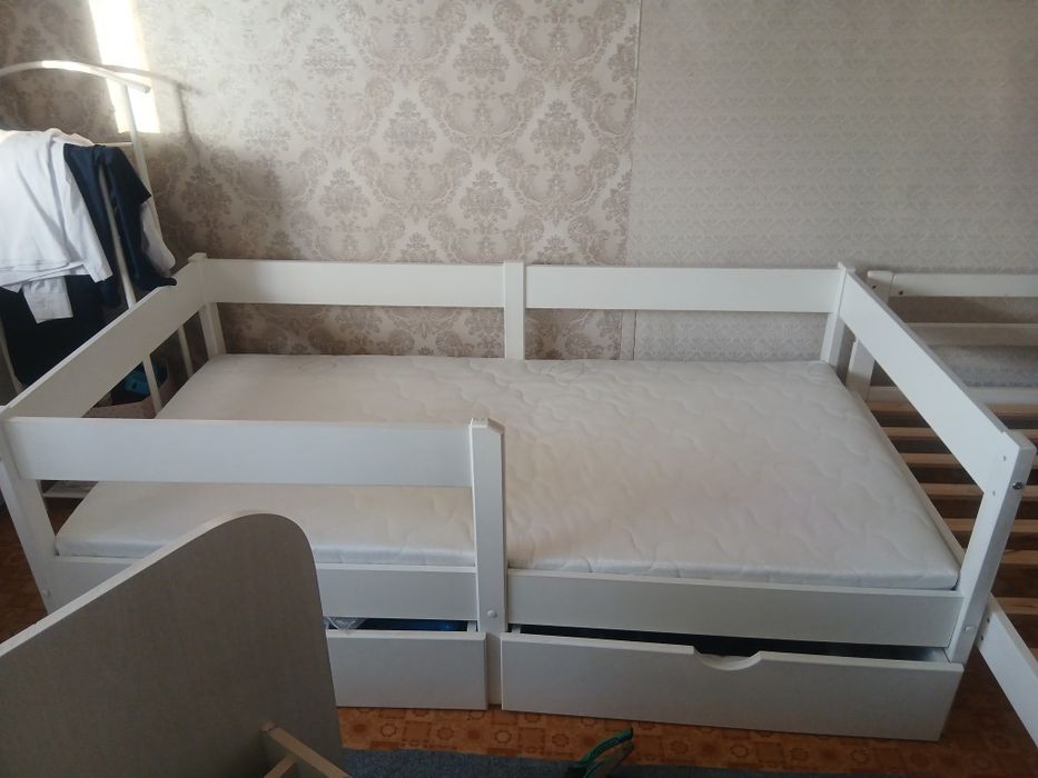 Детская кровать б/у