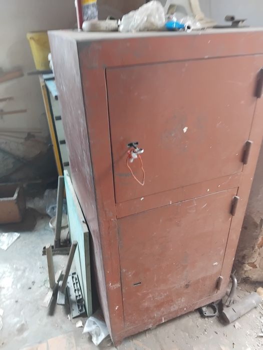 Сейф под инструмент советскии