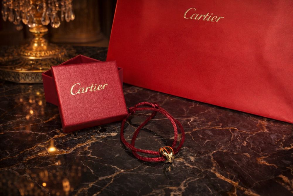 Картие гривна против уроки нова унисекс cartier червена