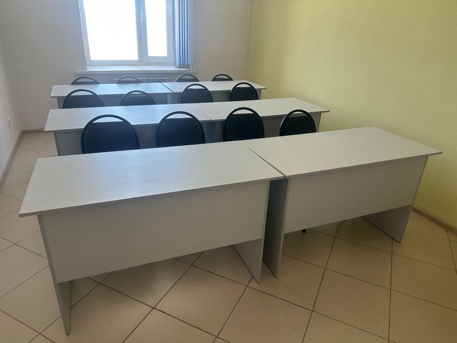 Продам стуля и парты