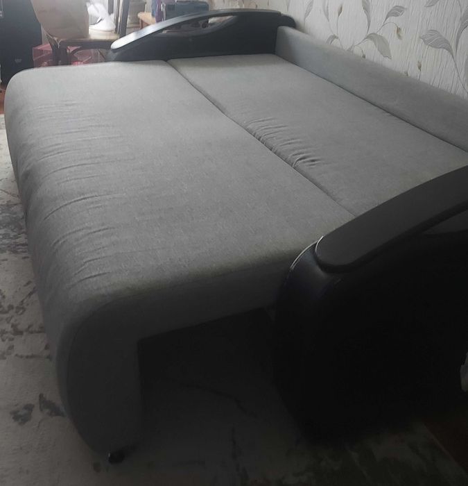 Продам диван в хорошем состоянии