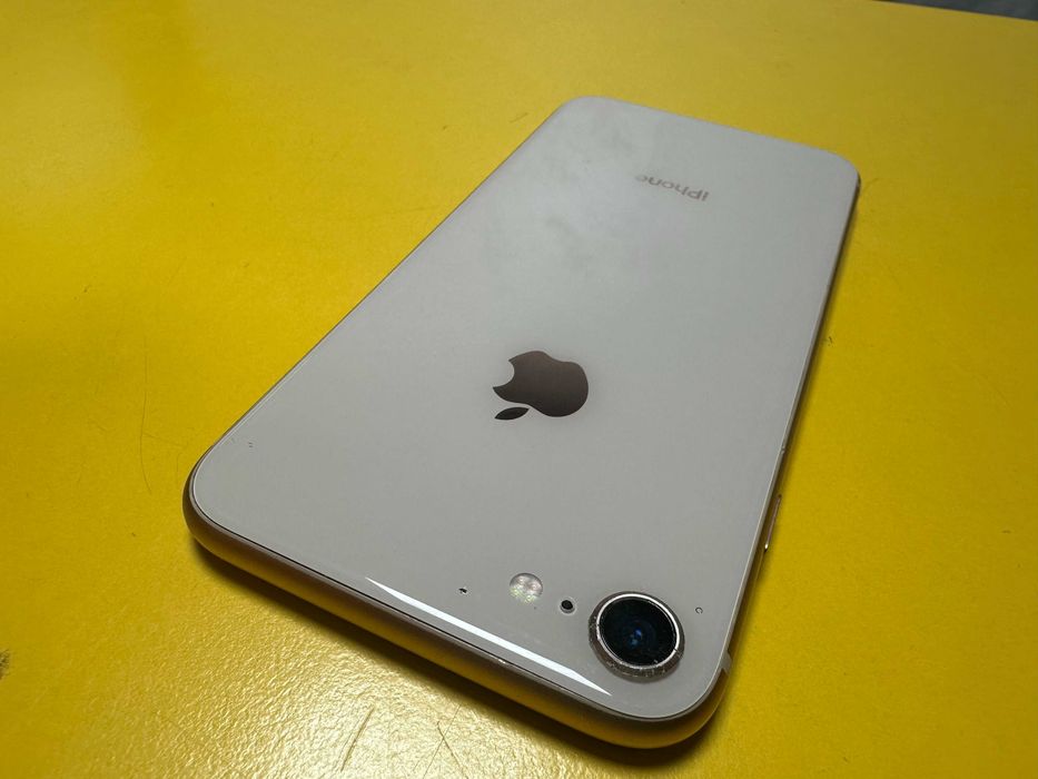 Apple iPhone 8 64G Gold