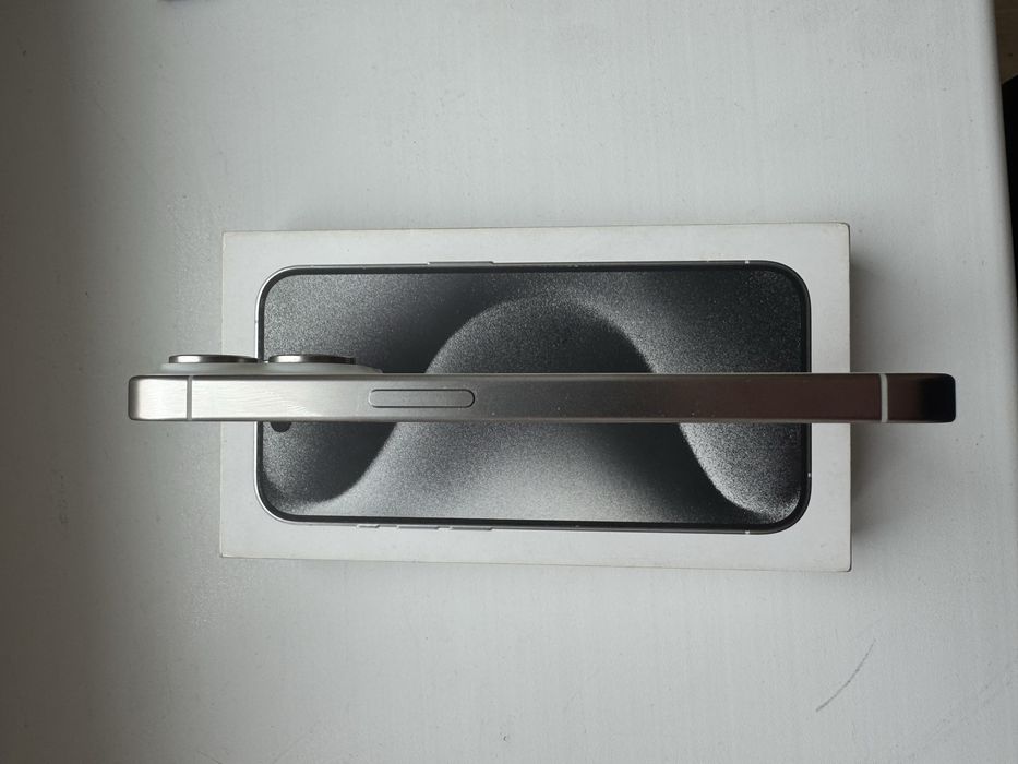 Продам айфон 15 ПРО 128Г