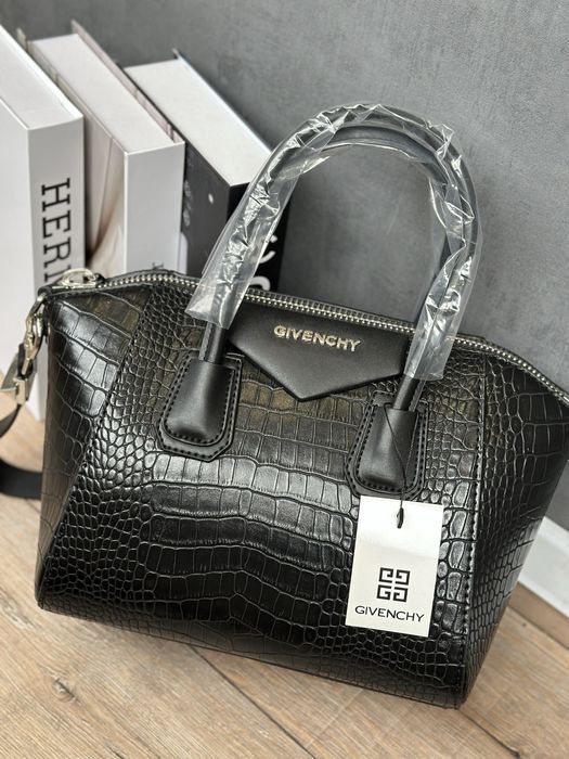 Женская сумка в наличии