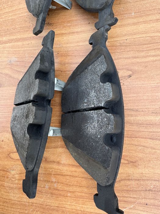 Накладки и дискове предни ATE BMW e60 535d чисто нови от Германия