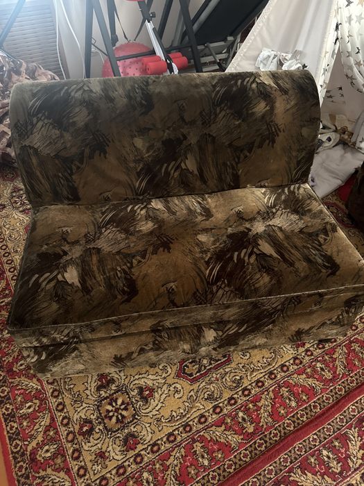 Диван не раскоадной из 3 частей