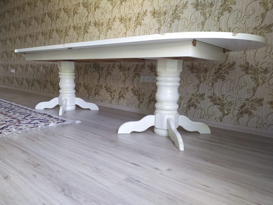 Продам большой стол