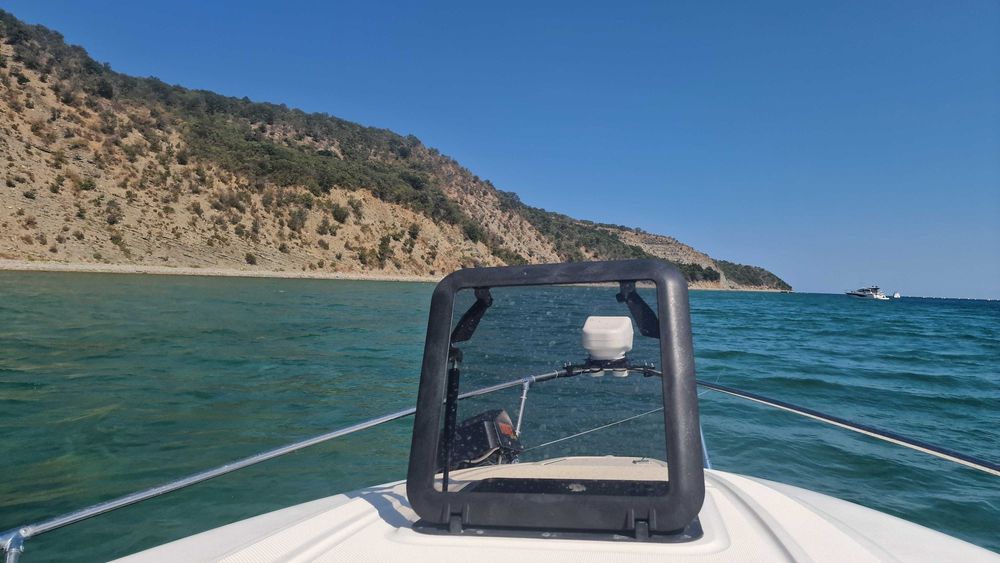 Лодка Bayliner 2052