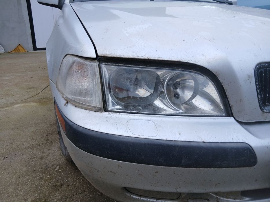 Set faruri Volvo V40 combi(1995-2004) 1.9 tdi