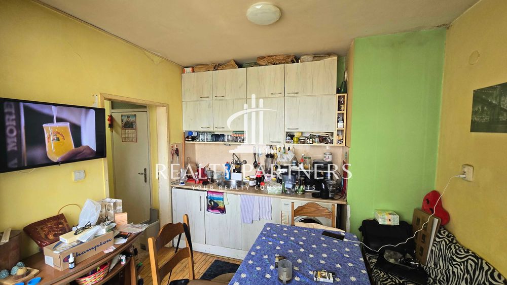 Продава се Двустаен апартамент в Перник, Изток - 70 кв.м за 1100 €/кв.м - Снимка #1