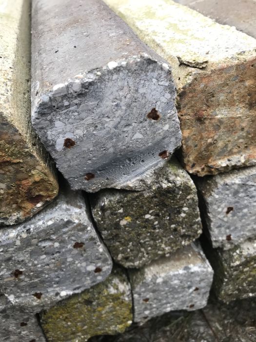 Stalpi beton pt gard