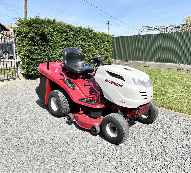 Vând tractoraș gazon / tuns iarba MTD Gutbrod GLX 105 RA motor Briggs&stratton 15,5 Cp